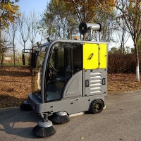 厂家推荐超级实用款新能源小型电动扫地车喷水扫地车5刷扫地车